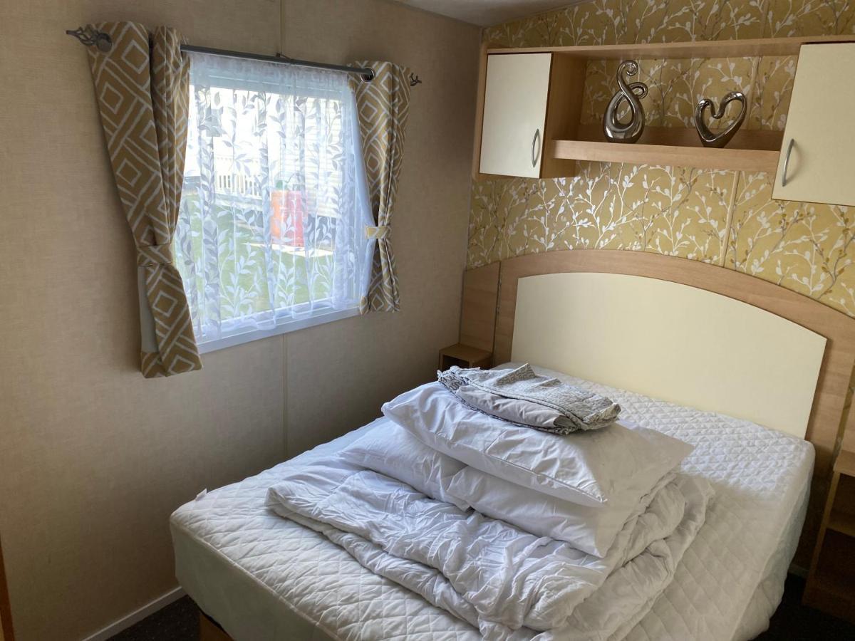 3 Bedroom 8 Berth Standard Basic Caravans With Hot Tub,Mountain Bikes Tattershall Eksteriør billede